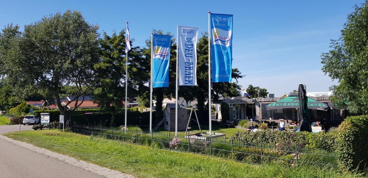 Villa Emilia - Gemuetliches Kinderfreundliches Blockhaus Mit Umzaeuntem Garten Sint Annaland Exteriör bild